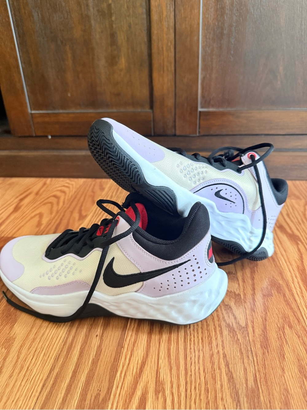 Nike Men’s Bball shoes fit women 9.5